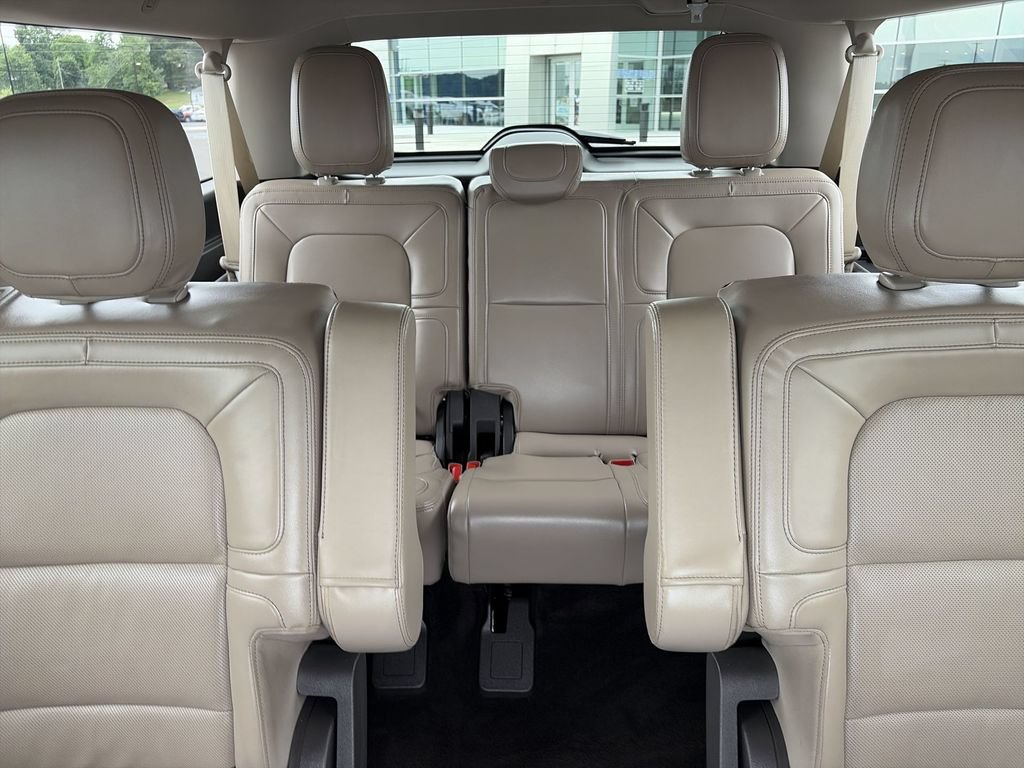 Used 2024 Lincoln Navigator L Reserve w/ Monochromatic Package AWD/4WD image 24