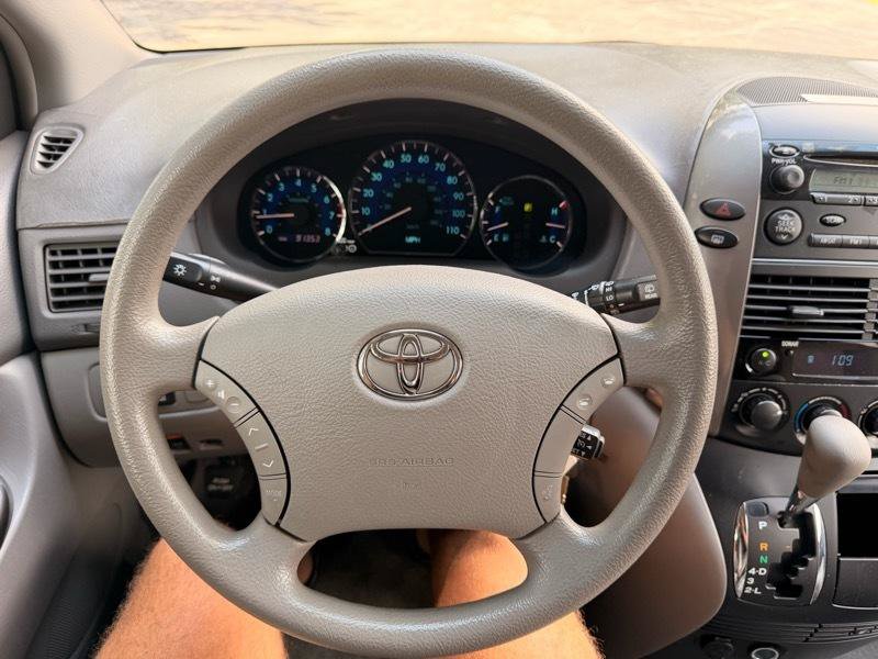 Used 2008 Toyota Sienna LE FWD image 12