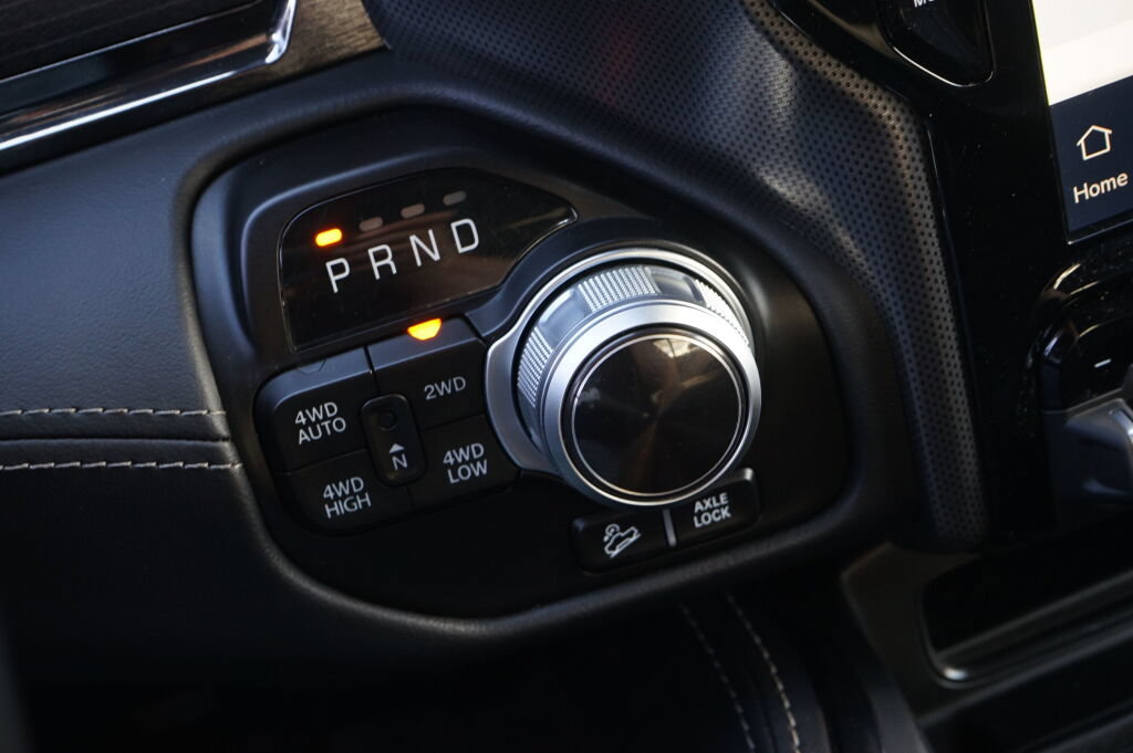 Used 2022 RAM 1500 Limited w/ Off-Road Group AWD/4WD image 24
