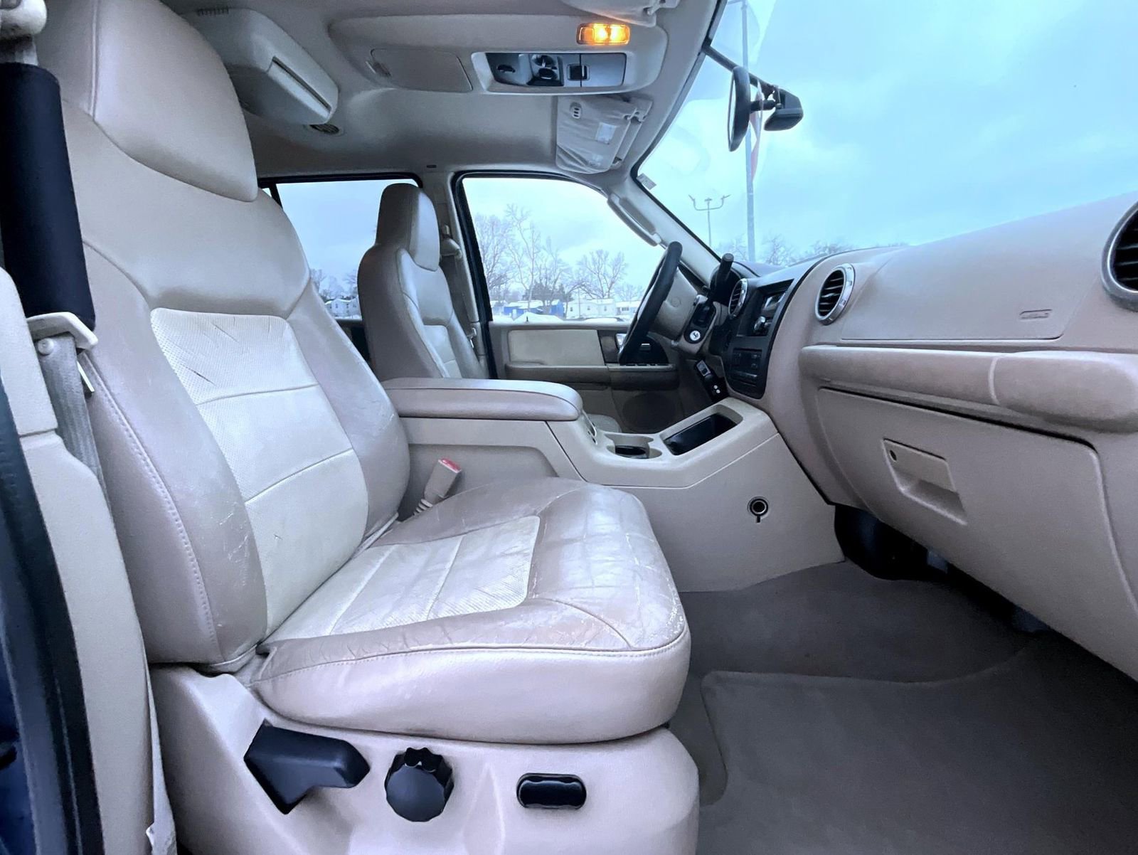 Used 2004 Ford Expedition Eddie Bauer image 16