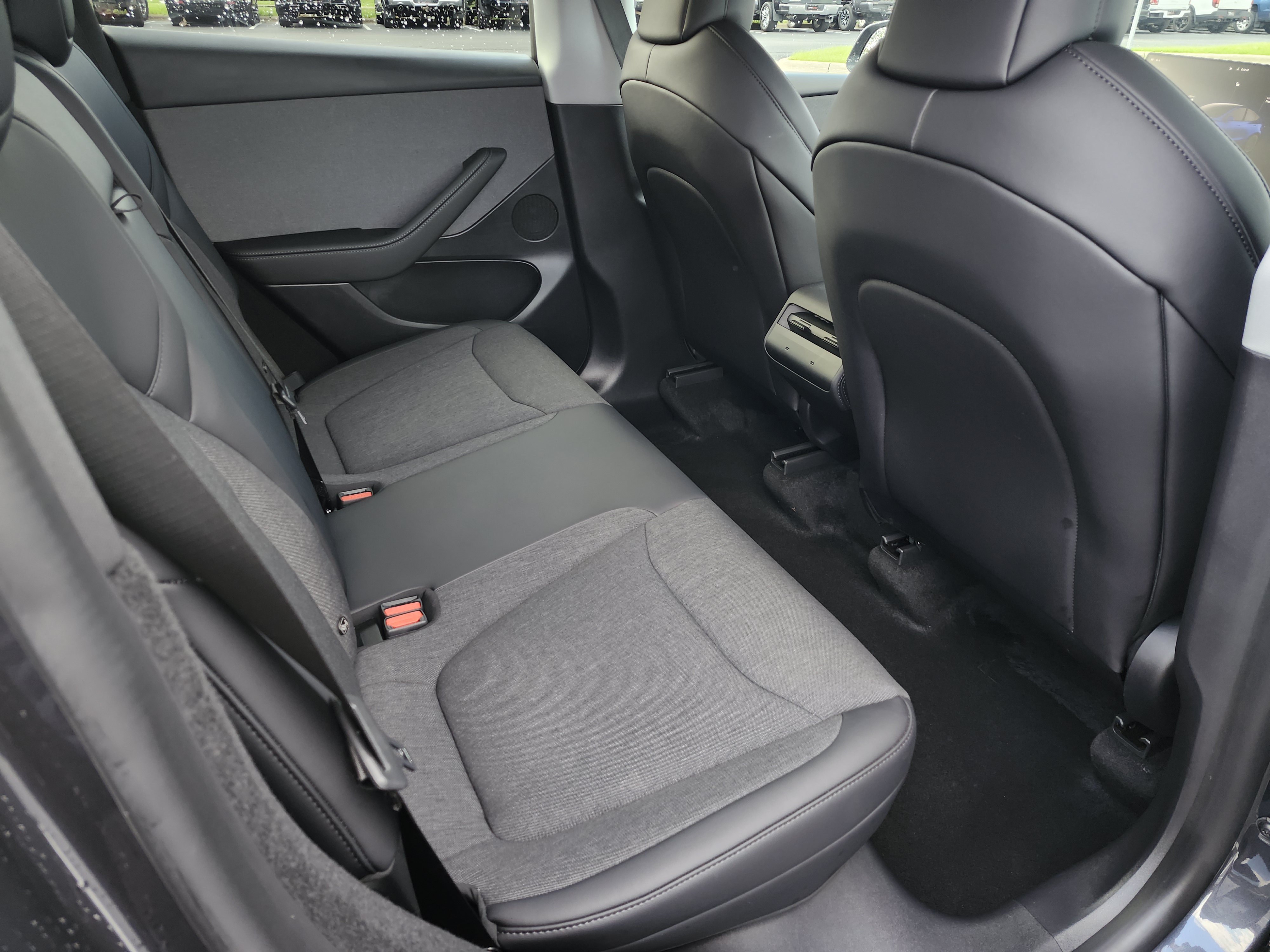 Used 2026 Tesla Model Y AWD image 18