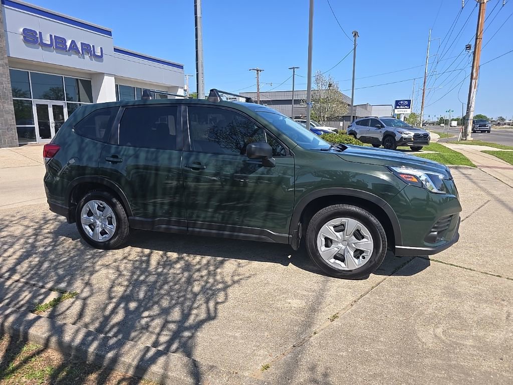 Used 2023 Subaru Forester image 2