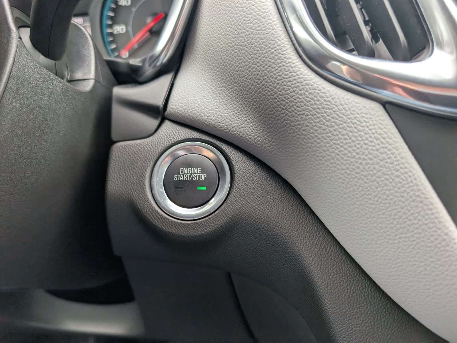 Certified 2022 Chevrolet Equinox LS FWD image 25