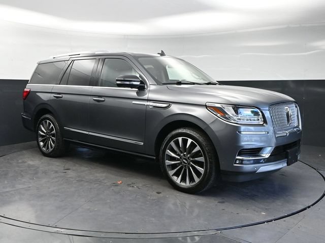 Used 2021 Lincoln Navigator Reserve w/ Luxury Package RWD image 3