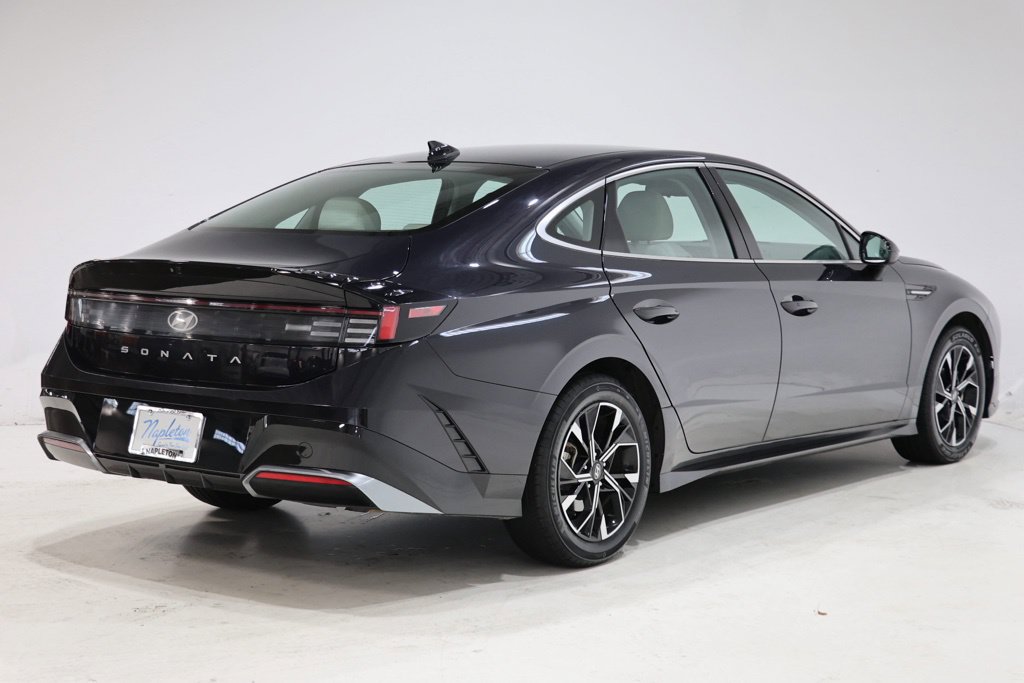 Used 2025 Hyundai Sonata SEL FWD image 7