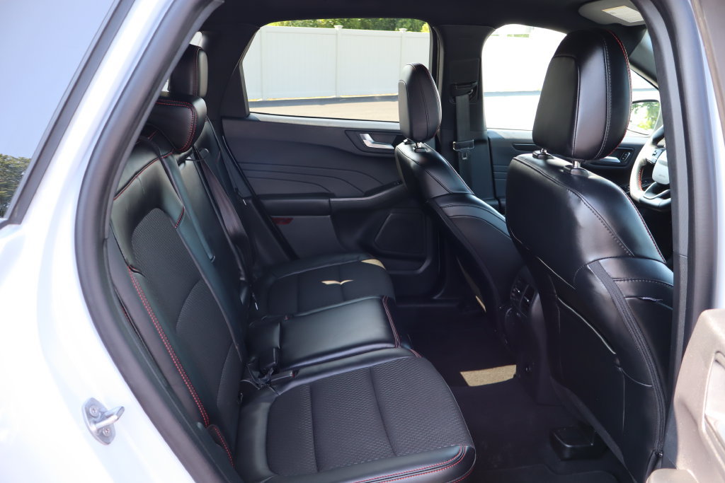 Used 2026 Ford Escape ST-Line FWD image 29