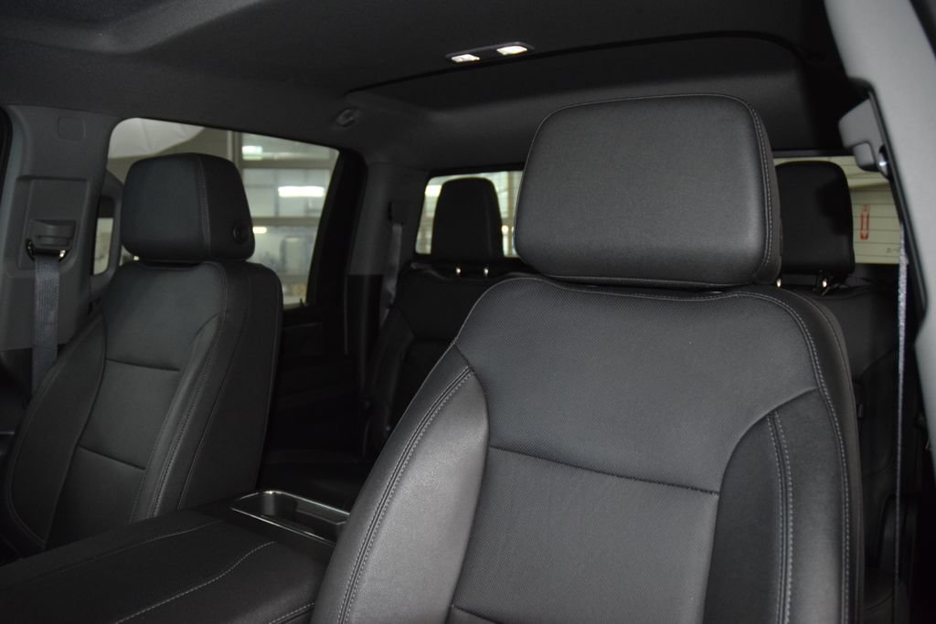 Used 2024 Chevrolet Silverado 2500 LTZ w/ LTZ Convenience Package AWD/4WD image 45