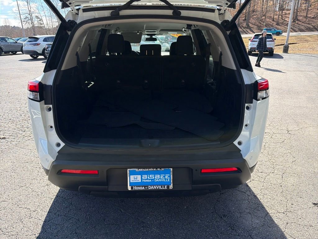 Used 2025 Nissan Pathfinder SV image 21