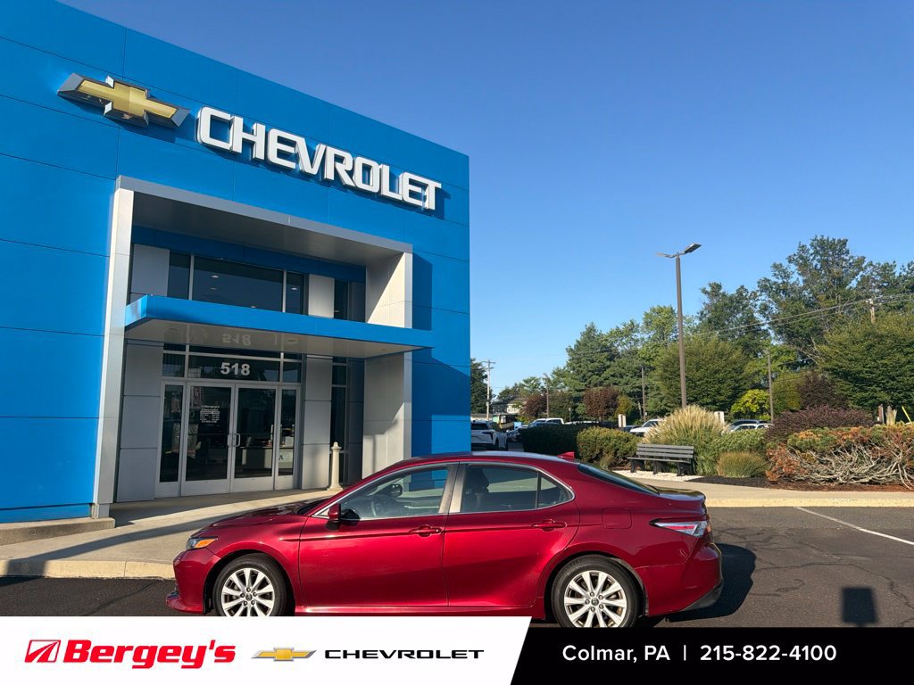 Used 2019 Toyota Camry LE FWD image 5