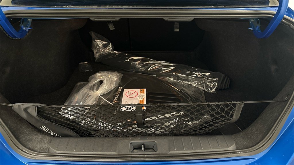 New 2025 Nissan Sentra SR w/ Midnight Edition image 12