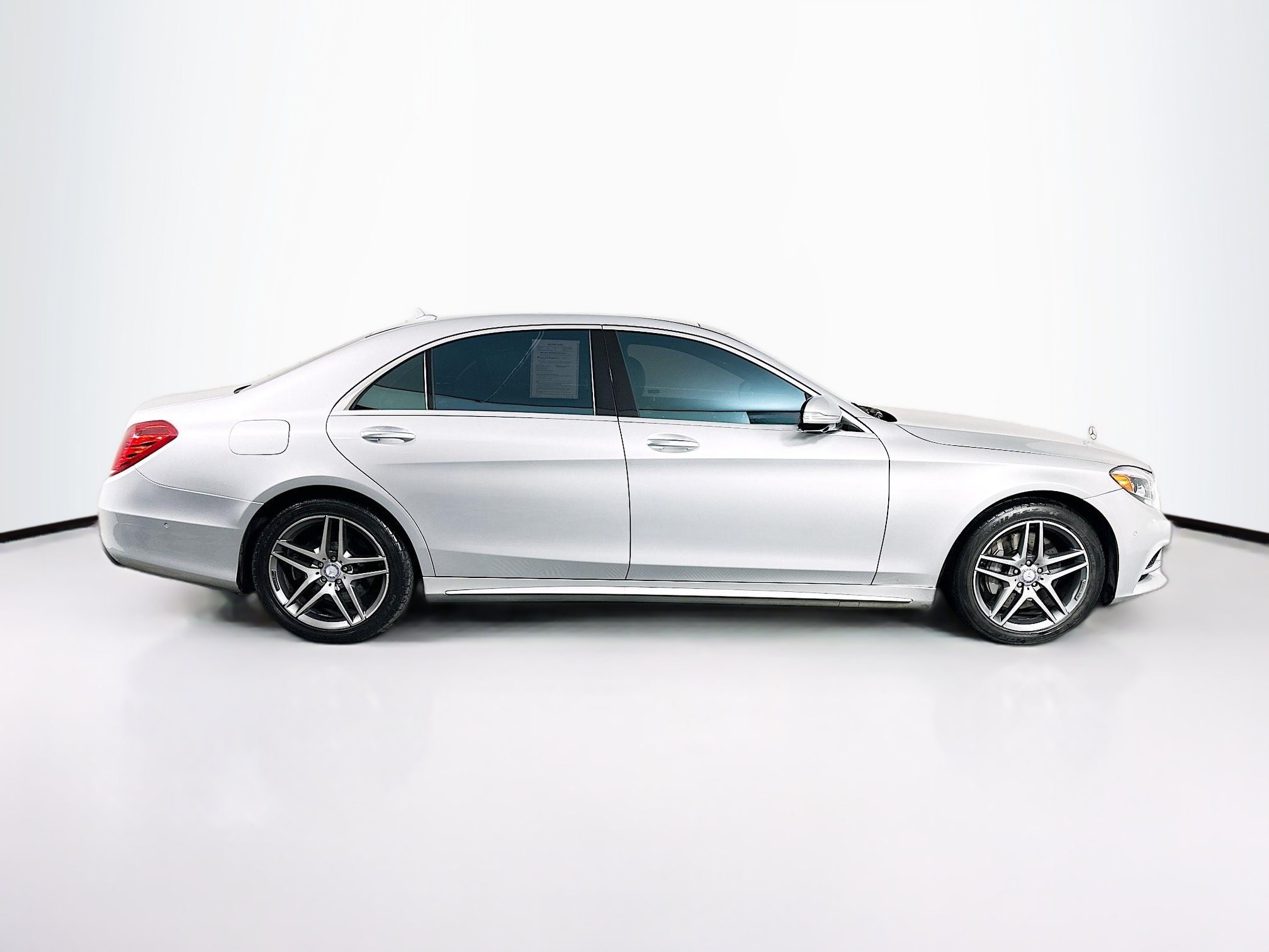 Used 2016 Mercedes-Benz S 550 Sedan image 10