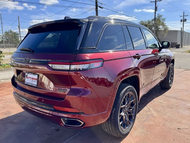 New 2025 Jeep Grand Cherokee Summit image 5
