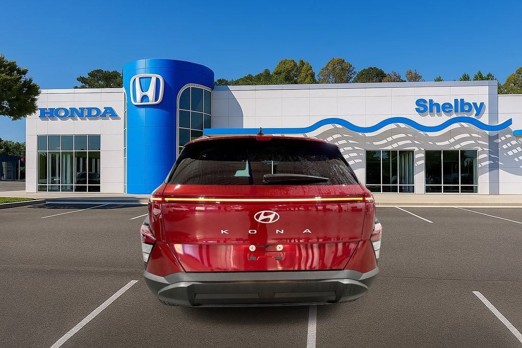 Used 2025 Hyundai Kona SEL image 7
