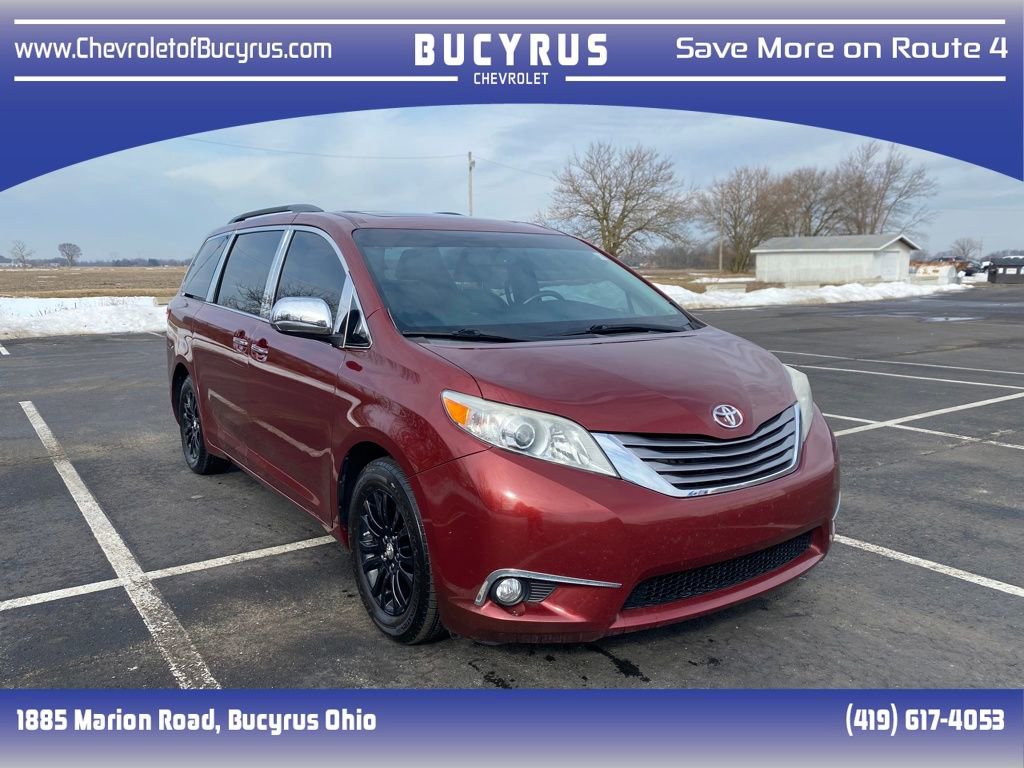 Used 2016 Toyota Sienna XLE w/ XLE Navigation Package