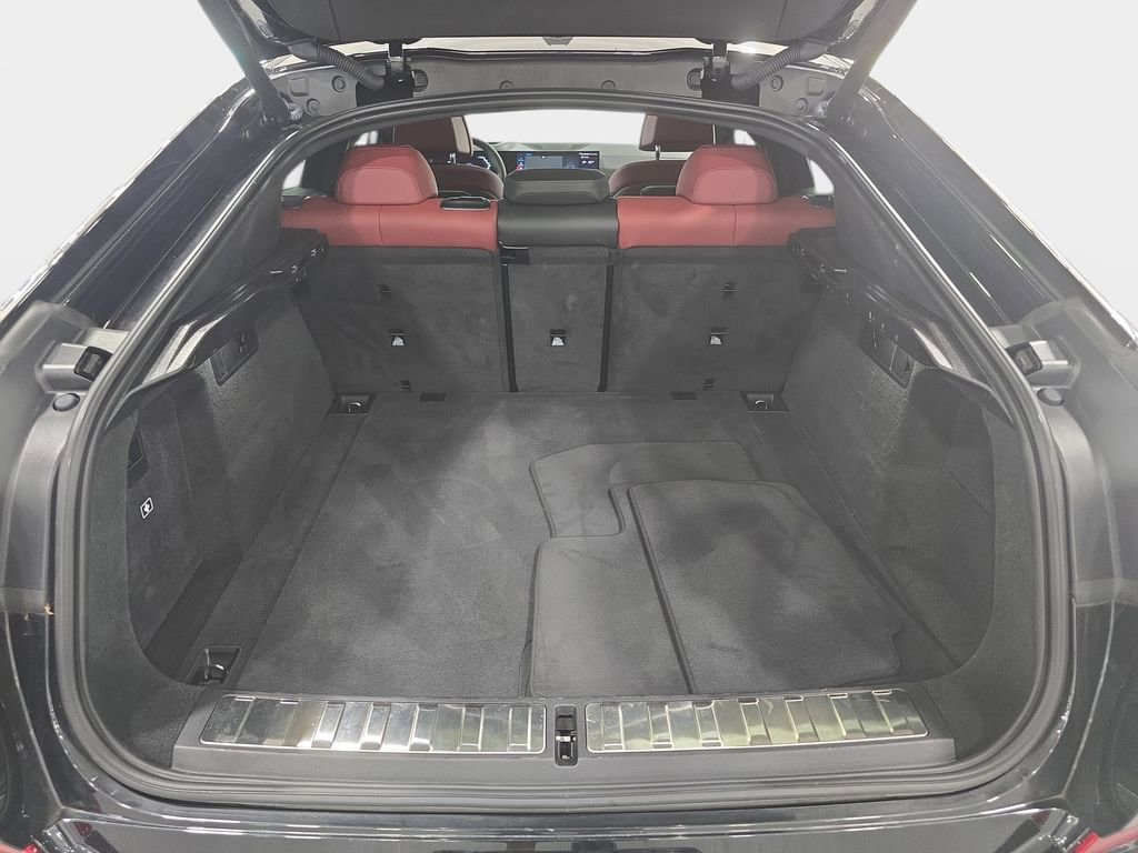 Used 2024 BMW X6 M60i image 13