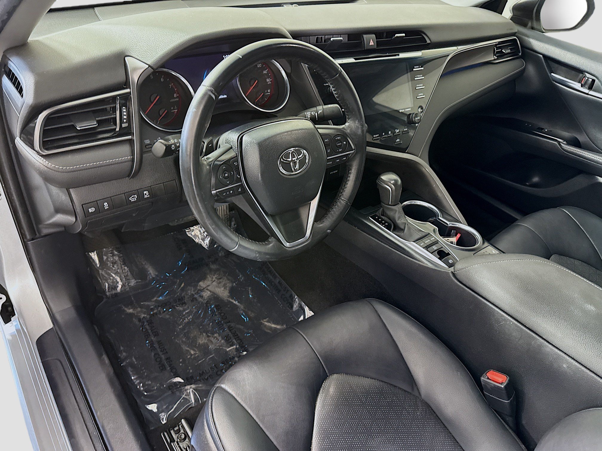Used 2020 Toyota Camry XSE FWD image 23