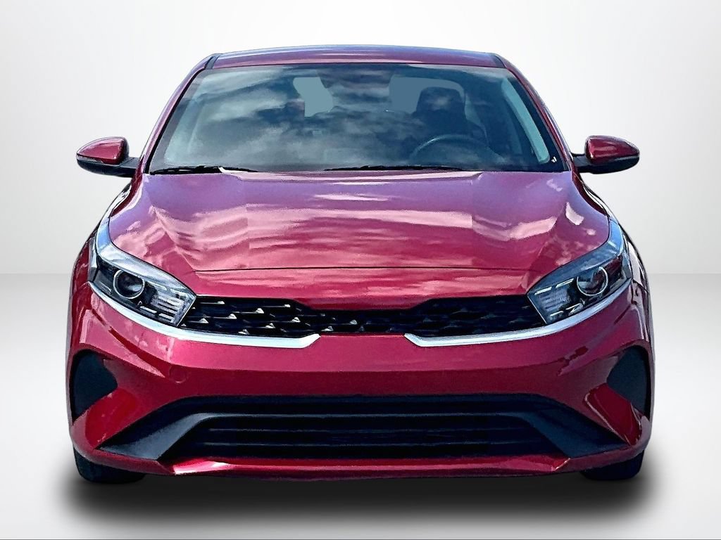 Used 2024 Kia Forte LXS w/ LXS Technology Package FWD image 4