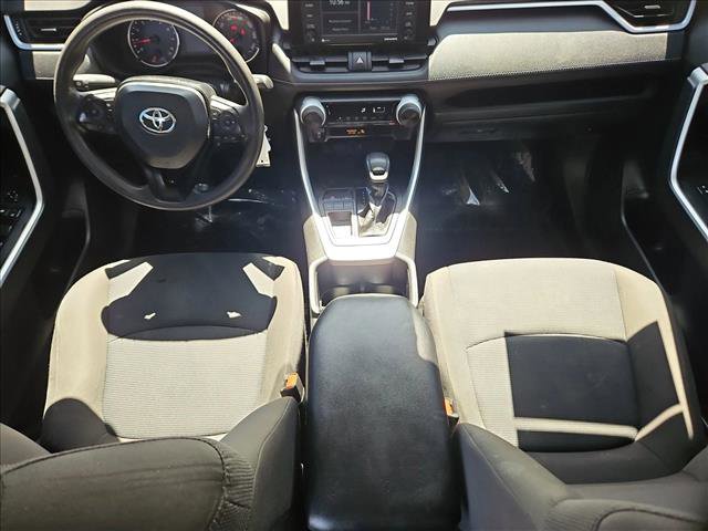 Used 2022 Toyota RAV4 LE FWD image 18