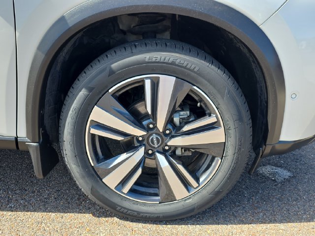Used 2022 Nissan Rogue SL w/ SL Premium Package FWD image 10