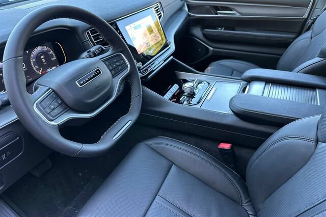 New 2025 Jeep Wagoneer Series II w/ Convenience Group I AWD/4WD image 7