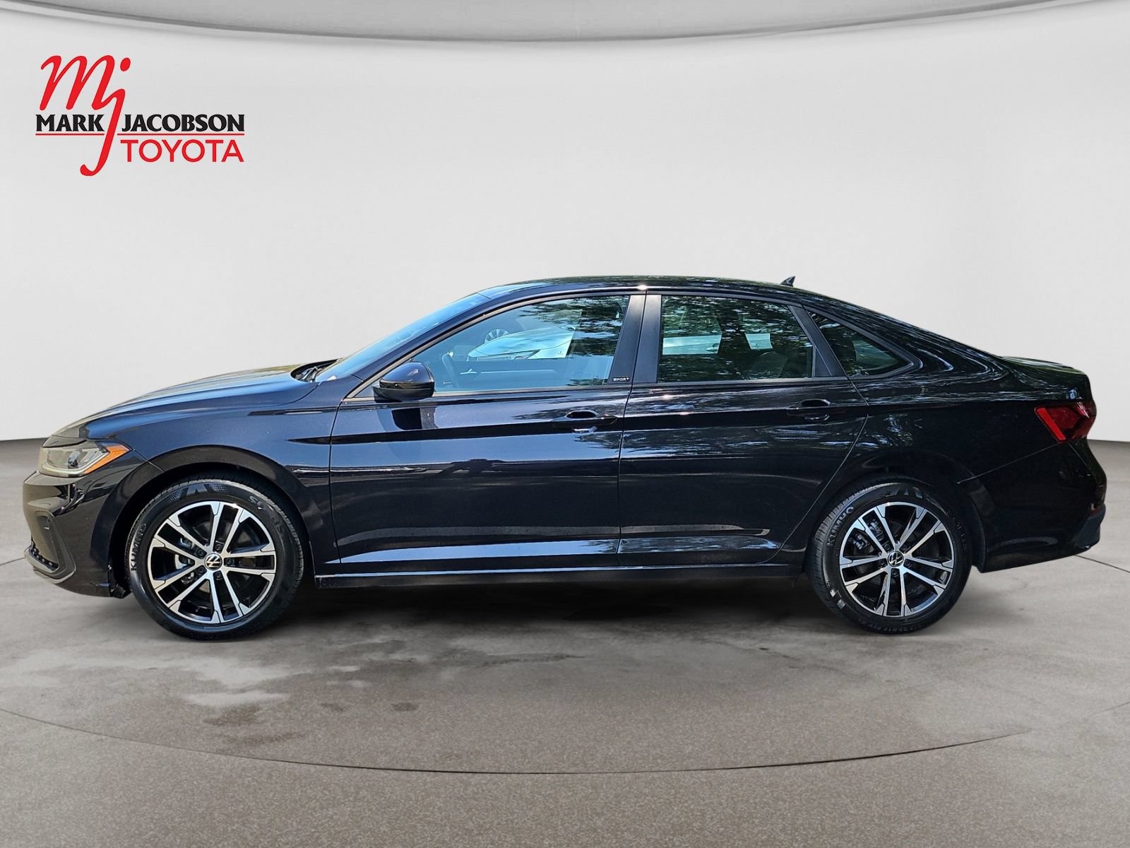 Used 2025 Volkswagen Jetta Sport FWD image 13