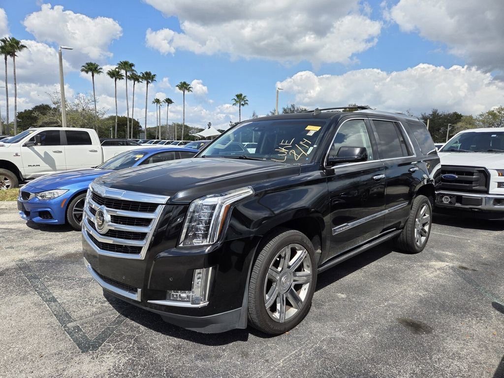 Used 2015 Cadillac Escalade Premium image 3