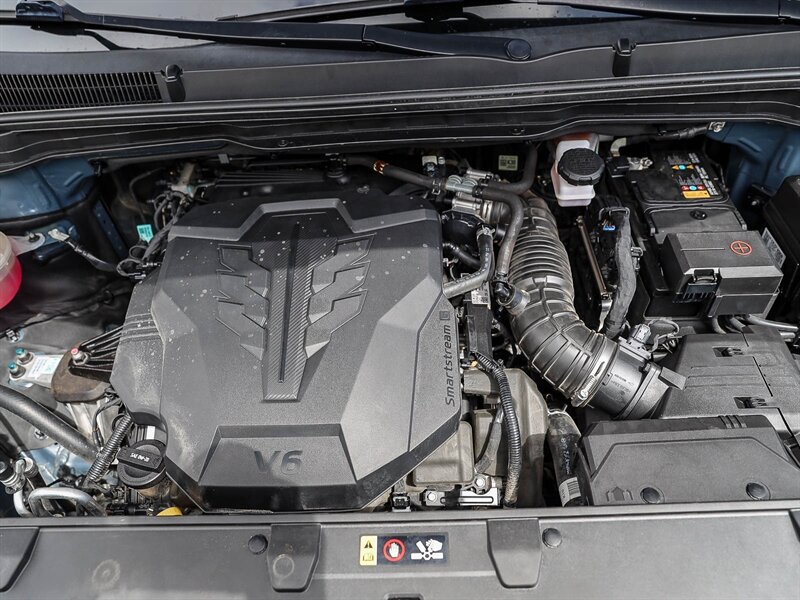 Used 2024 Kia Carnival EX FWD image 34