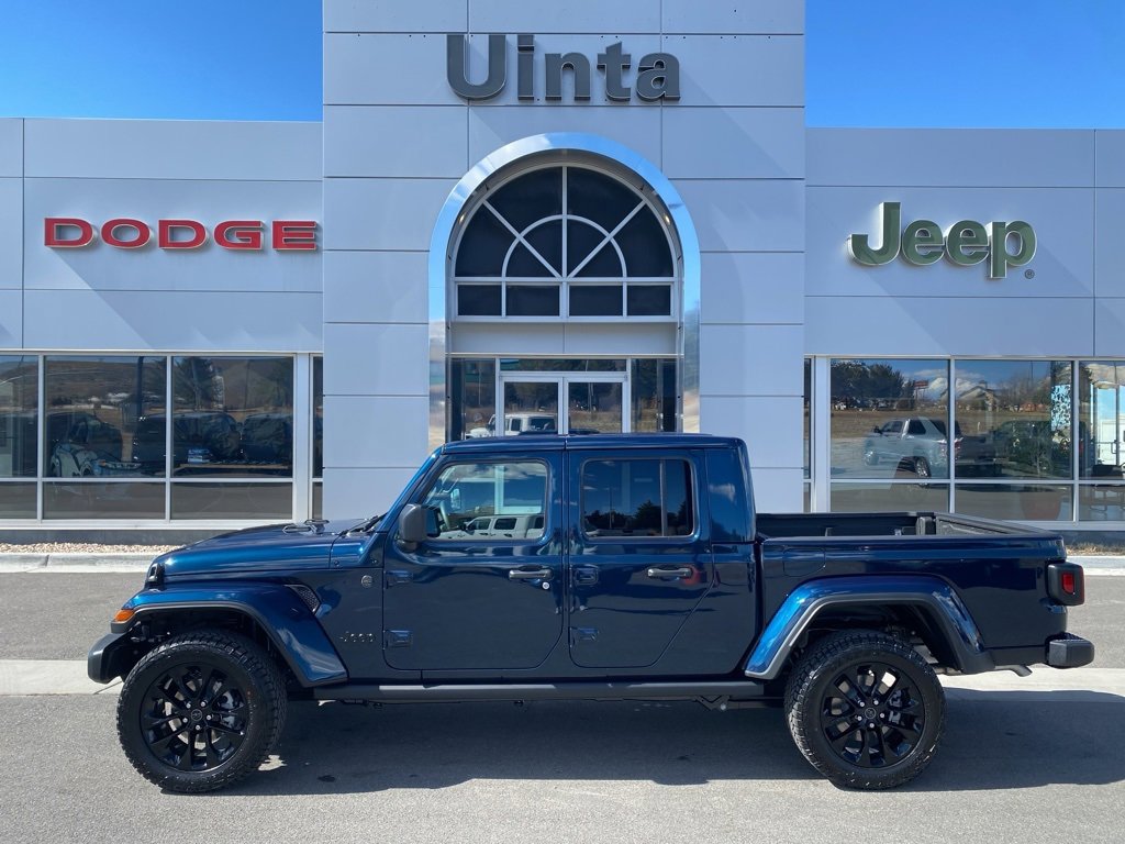 New 2025 Jeep Gladiator Sport image 23