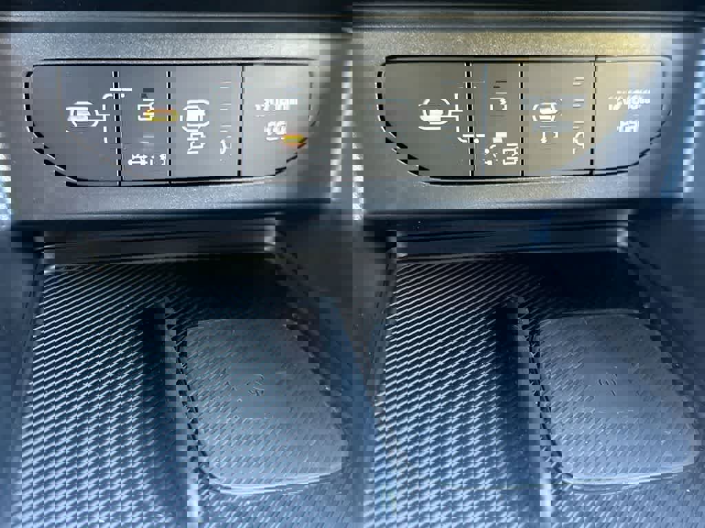 Certified 2025 Kia K5 GT-Line image 17