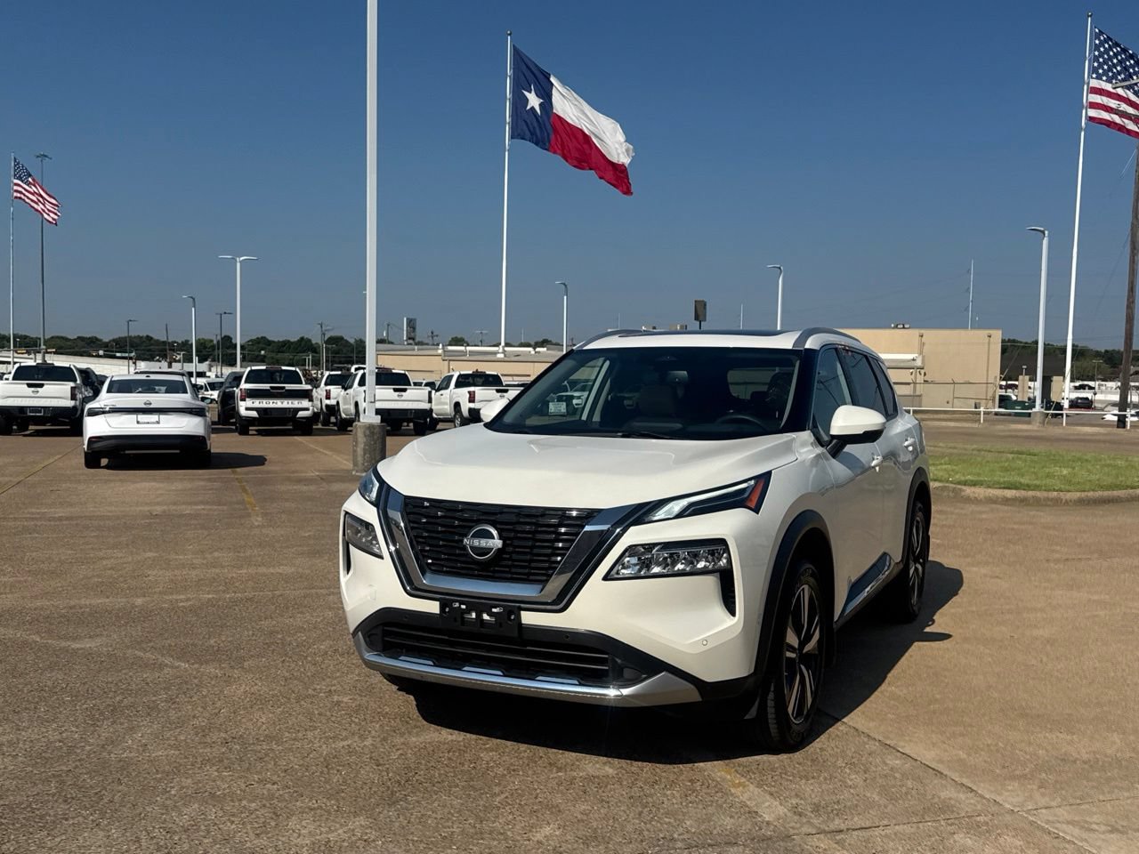 Certified 2023 Nissan Rogue Platinum w/ Platinum Premium Package AWD/4WD image 6