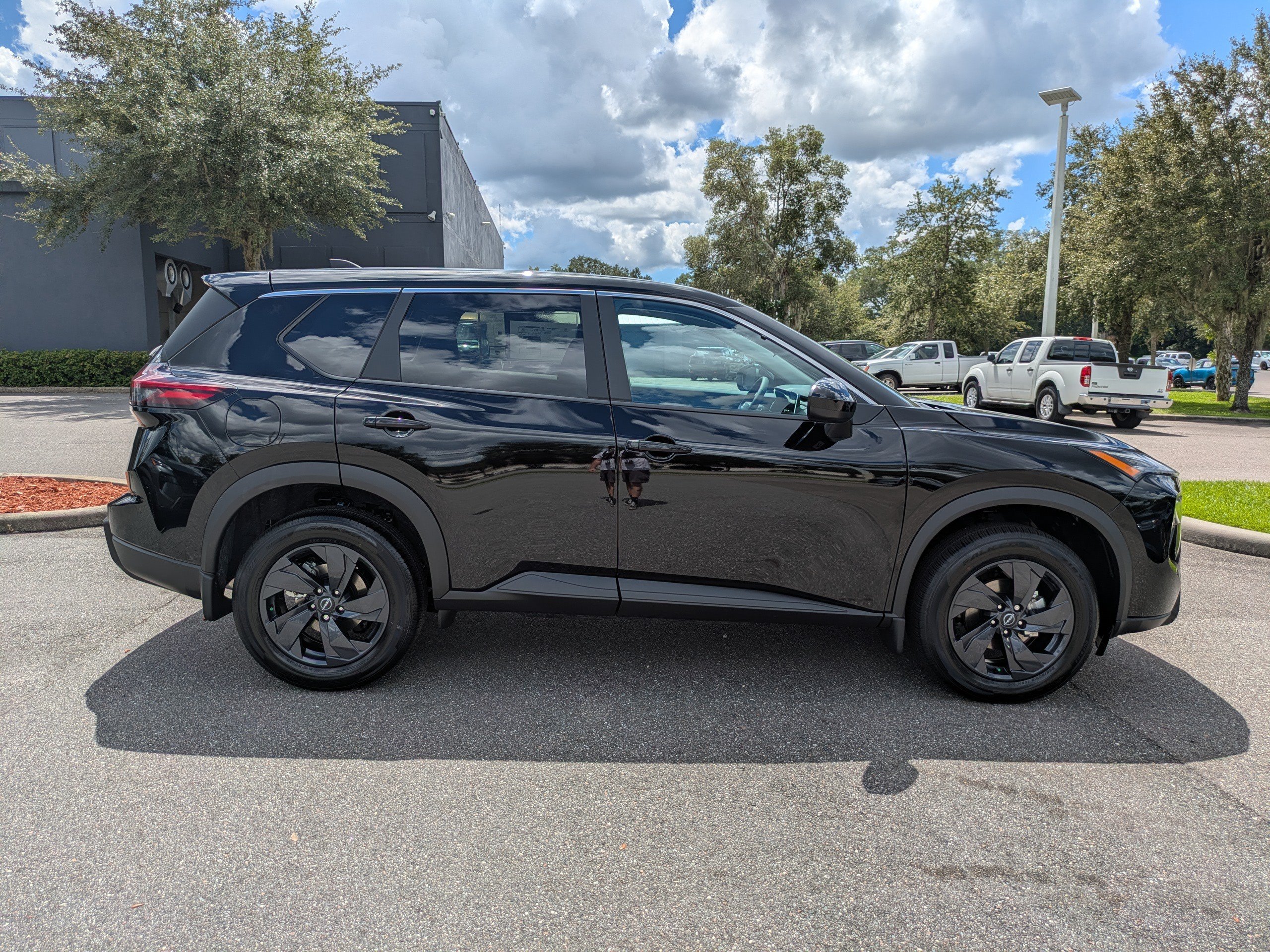 New 2026 Nissan Rogue SV FWD image 3