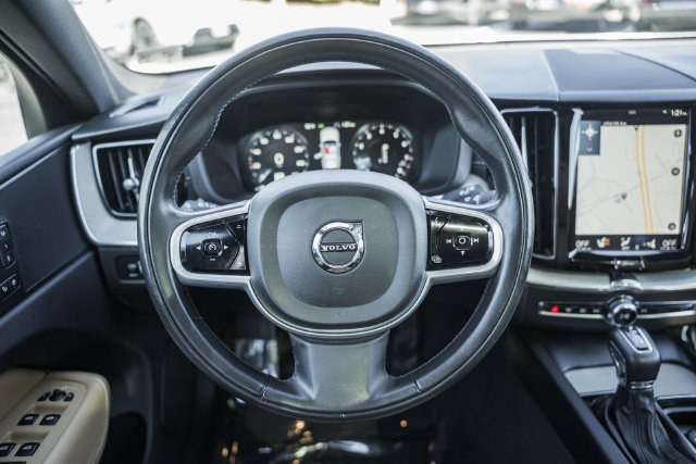 Used 2018 Volvo XC60 T5 Inscription w/ Luxury Seat Package AWD/4WD image 28