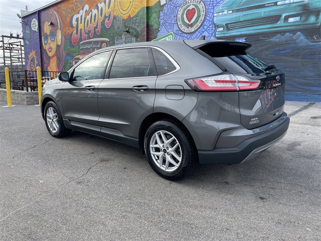 Used 2023 Ford Edge SEL image 3