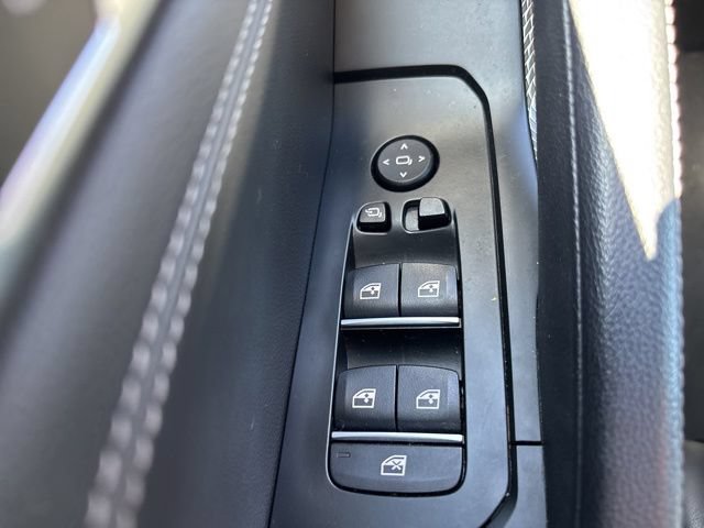 Used 2022 BMW X6 xDrive40i AWD/4WD image 17