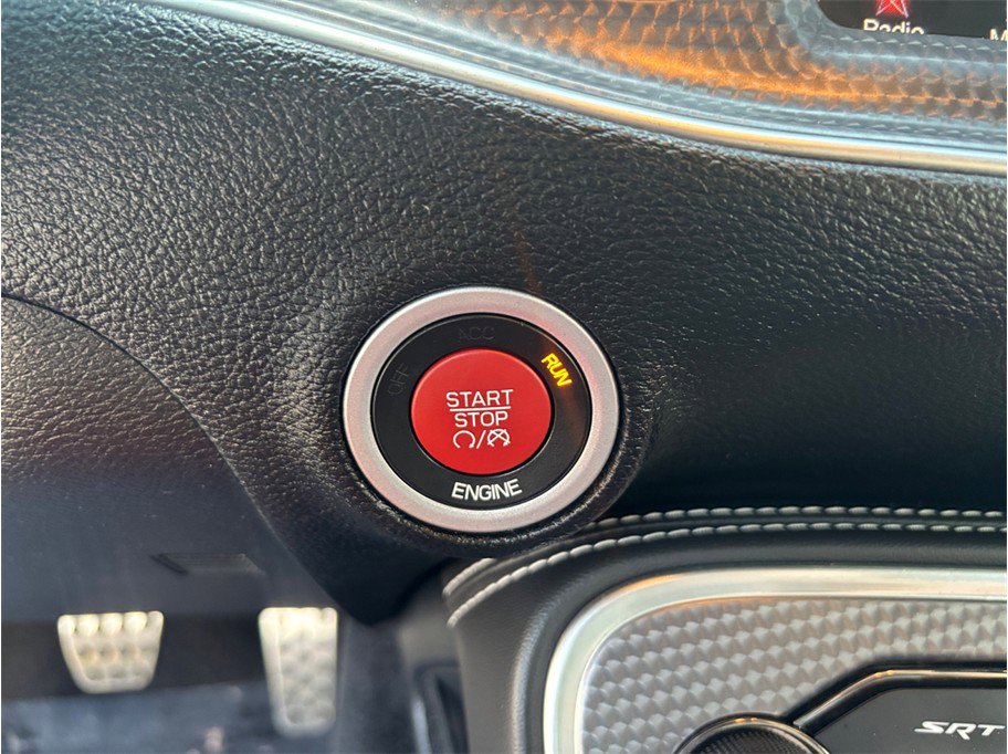 Used 2015 Dodge Challenger SRT Hellcat image 29