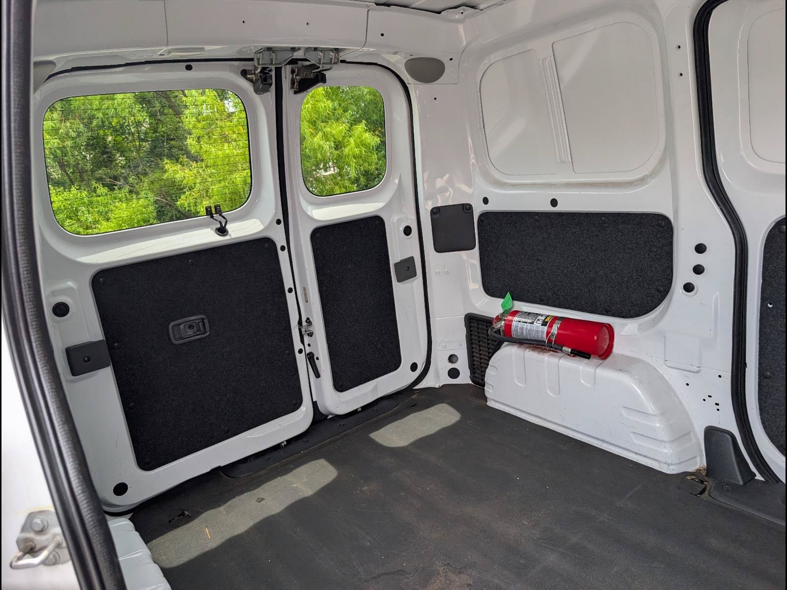 Used 2015 Nissan NV200 SV w/ Back Door Glass Package FWD image 20