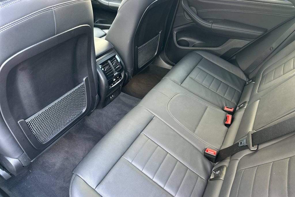 Used 2024 BMW X3 sDrive30i w/ Premium Package RWD image 12