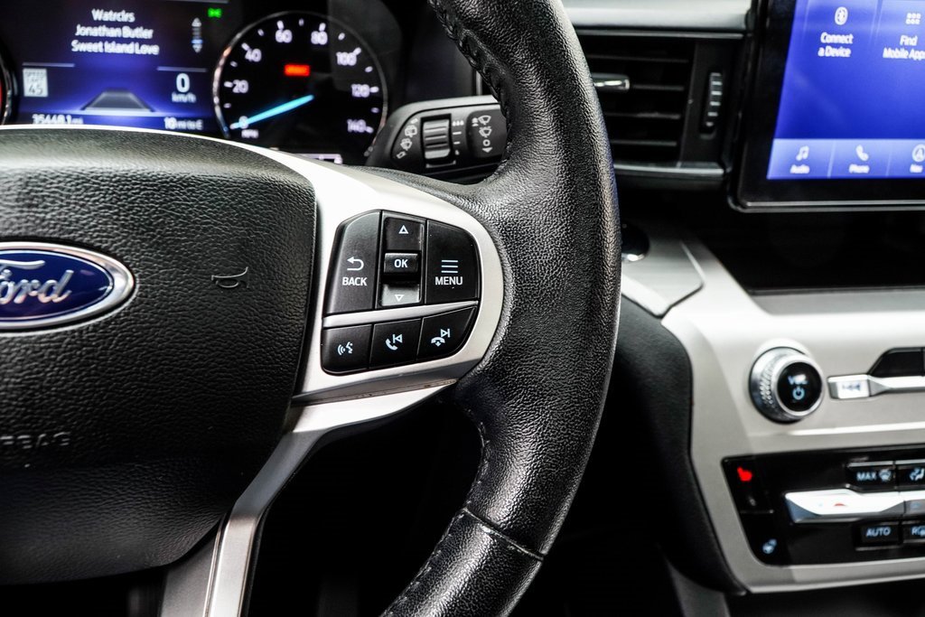 Used 2022 Ford Explorer XLT w/ Equipment Group 202A image 30