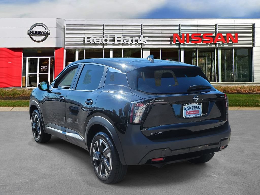 Used 2025 Nissan Kicks SV AWD/4WD image 6