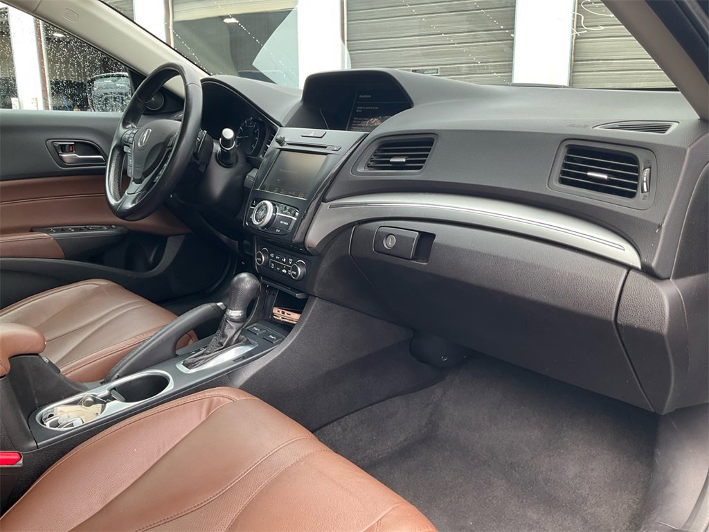 Used 2019 Acura ILX w/ Premium Package image 11