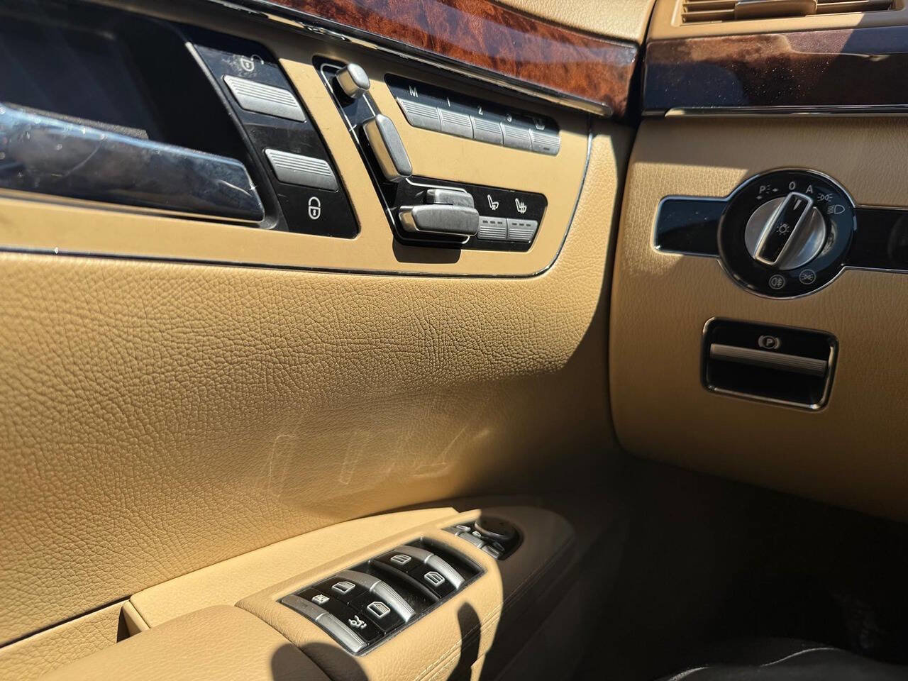 Used 2012 Mercedes-Benz S 550 4MATIC image 42