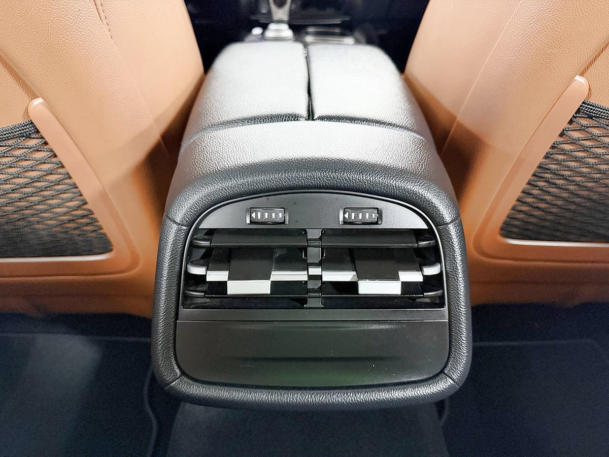 Used 2018 Maserati Ghibli RWD image 52