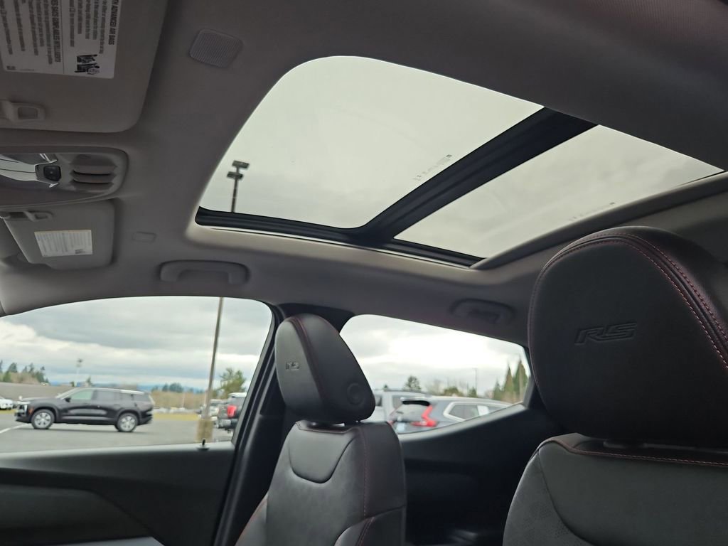 New 2027 Chevrolet Bolt RS w/ Technology Package FWD image 34