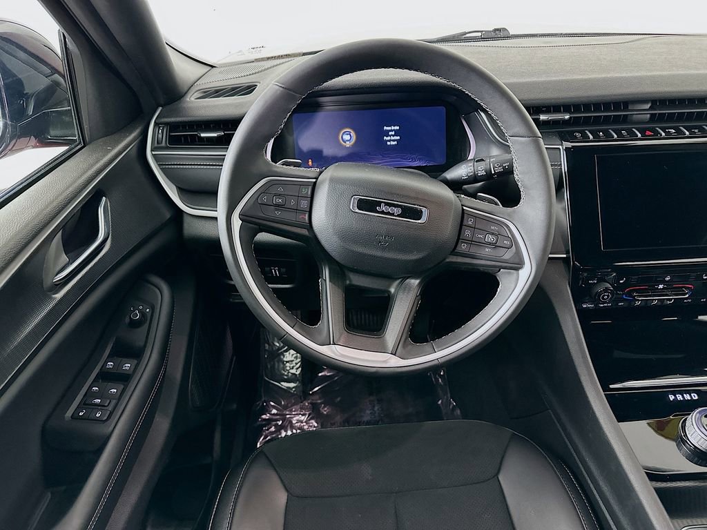 Certified 2024 Jeep Grand Cherokee Altitude image 33