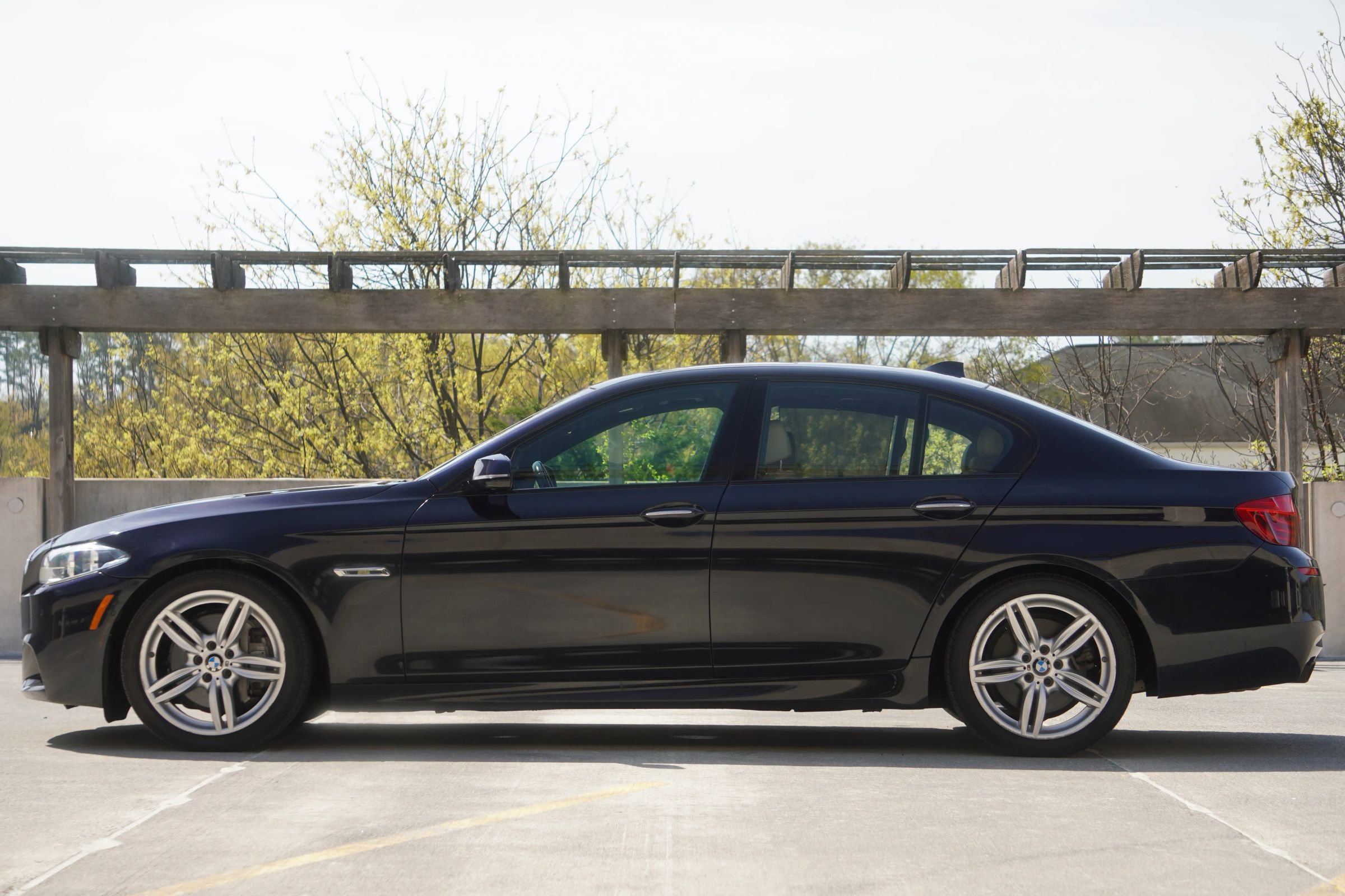 Used 2016 BMW 550i xDrive Sedan AWD/4WD image 16