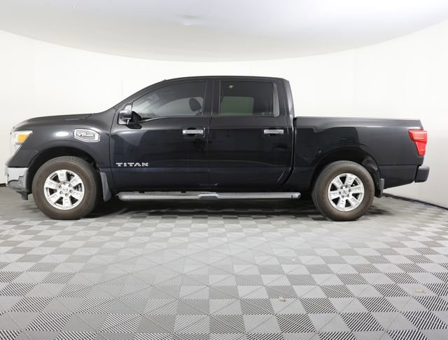 Used 2017 Nissan Titan SV AWD/4WD image 2
