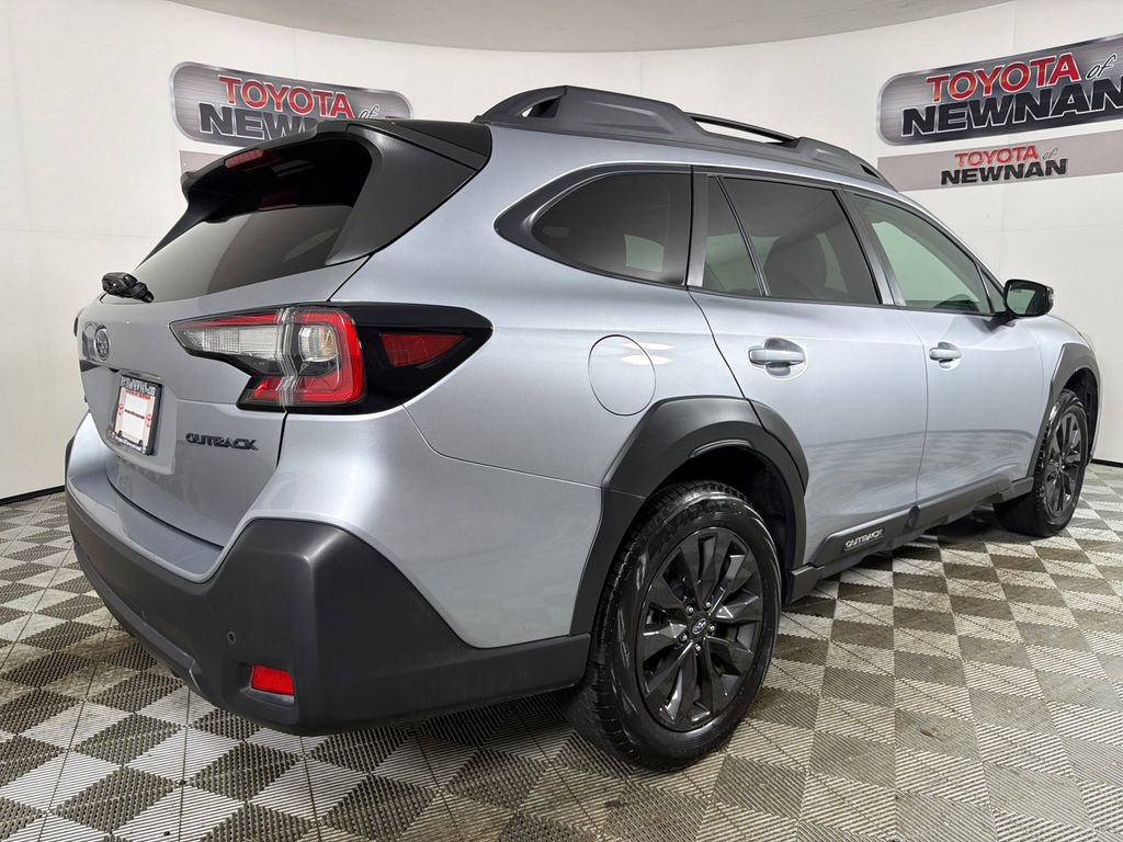 Used 2025 Subaru Outback Onyx Edition AWD/4WD image 4