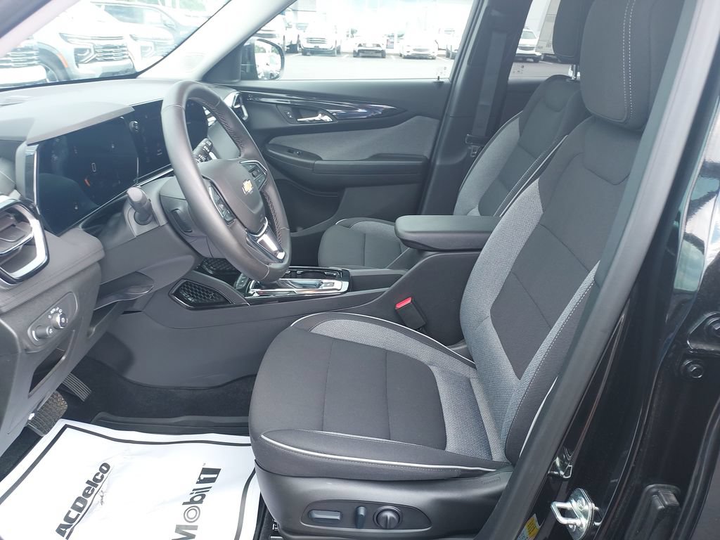 New 2026 Chevrolet TrailBlazer LT w/ Convenience Package FWD image 12