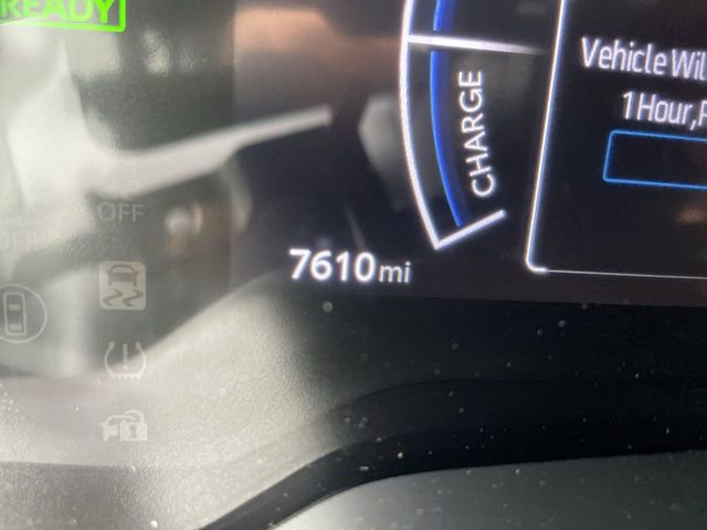 Used 2025 Toyota Corolla SE w/ SE Premium Package FWD image 12