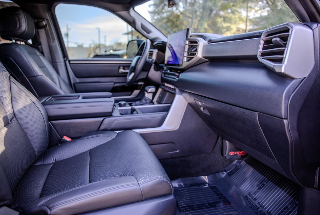 Used 2025 Toyota Tundra Limited image 21
